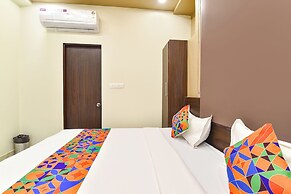 Fabhotel Dream Stay
