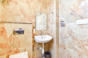 Fabhotel Madhuban