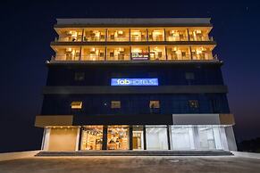 Fabhotel Destiny Living