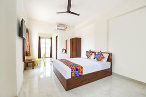 Fabhotel Destiny Living