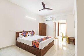 Fabhotel Destiny Living