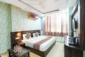Fabhotel The Max