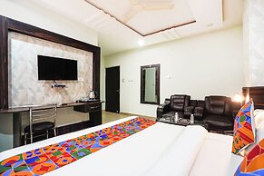 Fabhotel The Max