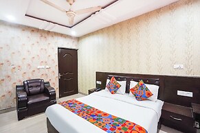 Fabhotel The Max