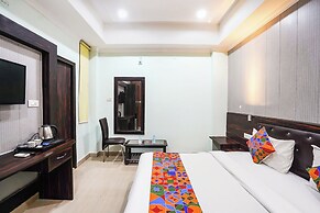 Fabhotel The Max