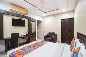 Fabhotel The Max