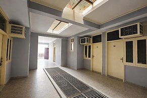 Fabhotel Av Residency