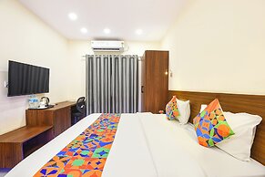 Fabhotel Celebrity Inn