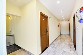 Fabhotel Celebrity Inn
