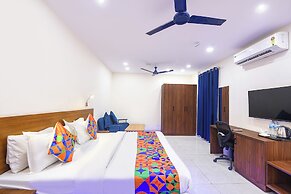 Fabhotel Celebrity Inn