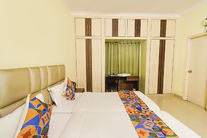 Fabhotel The Stem