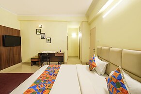 Fabhotel The Stem