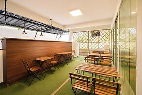 Fabhotel The Stem