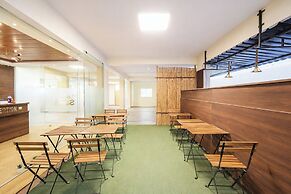 Fabhotel The Stem