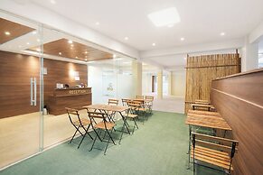 Fabhotel The Stem
