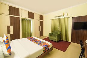 Fabhotel The Stem