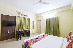 Fabhotel The Stem