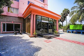 Fabhotel Grand & Resorts