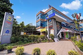 Fabhotel Blue Inn