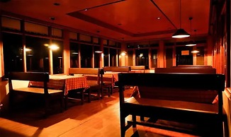 Fabhotel Ballu’S Cafe & Resort