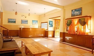 Fabhotel Ballu’S Cafe & Resort
