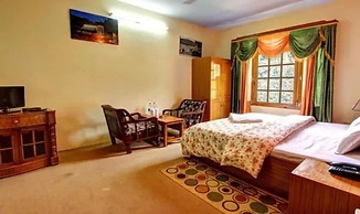 Fabhotel Ballu’S Cafe & Resort