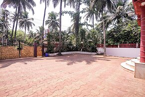 Fabhotel Triple Beach House