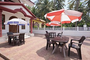 Fabhotel Triple Beach House