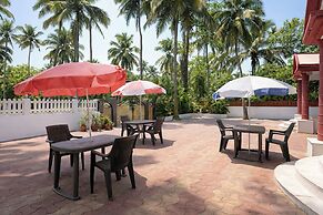 Fabhotel Triple Beach House
