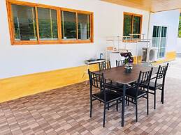 Villa Ao Nang Krabi with a free car