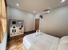 Villa Ao Nang Krabi with a free car