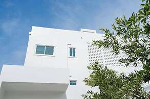 La cha cha Residence