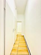 Quiet Private Room Near FAC Platz
