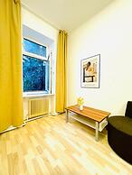 Quiet Private Room Near FAC Platz