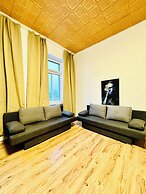 Modern Studio for 3 Near FAC Platz