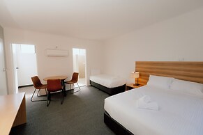Canberra Park Motel