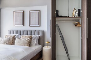 Signature Seaview Penthouse Studio