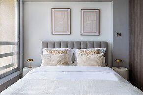 Signature Seaview Penthouse Studio