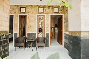 Santhi Graha Guest House