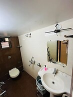 Raval Resort