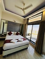 Raval Resort