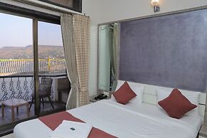 Raval Resort