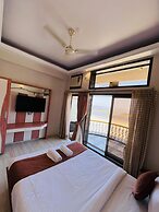 Raval Resort