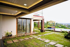 Grand Valley Resort