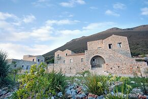 Armantanis Luxury Suites
