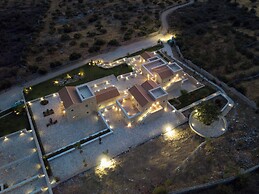 Armantanis Luxury Suites