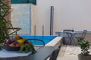 Holiday Home Vele With Pool