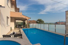 Holiday Home Vele With Pool
