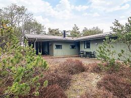 6 Person Holiday Home in Albaek