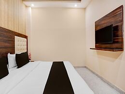 Super Deluxe Roomgk Residency